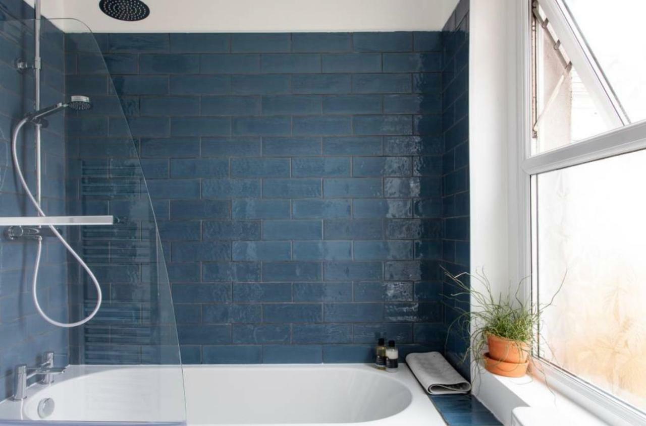 Beautiful Two Bed Mumbles Flat - With Parking Space 외부 사진