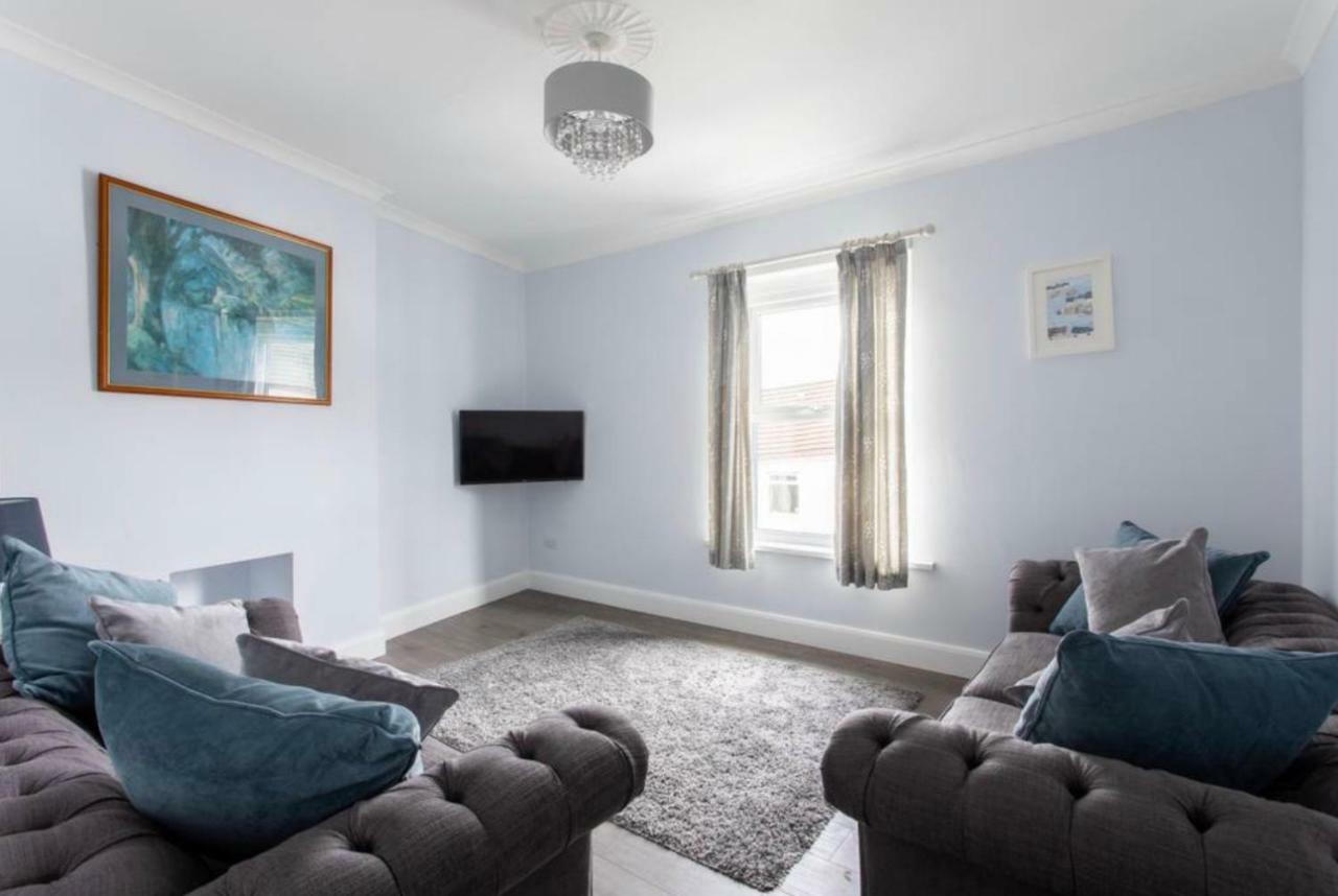 Beautiful Two Bed Mumbles Flat - With Parking Space 외부 사진